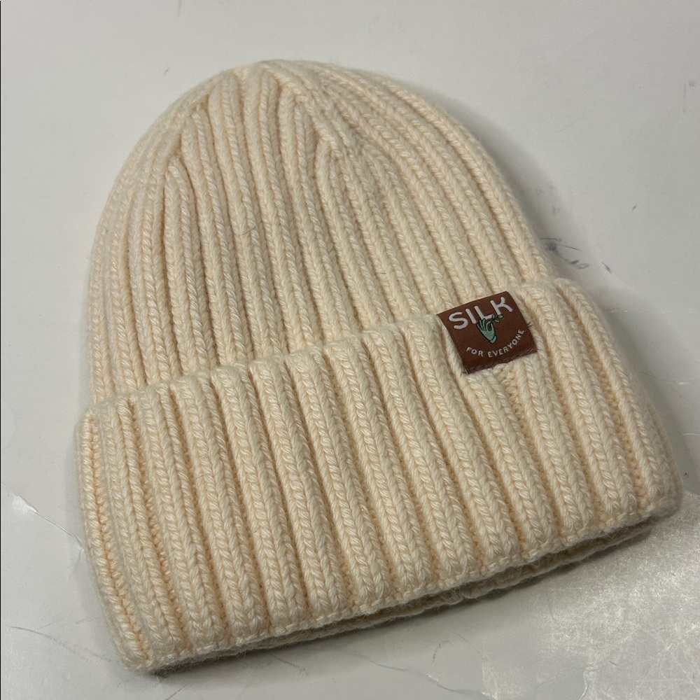 Womens Silk lined Cream Beanie ❤️